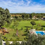 Divina Villa