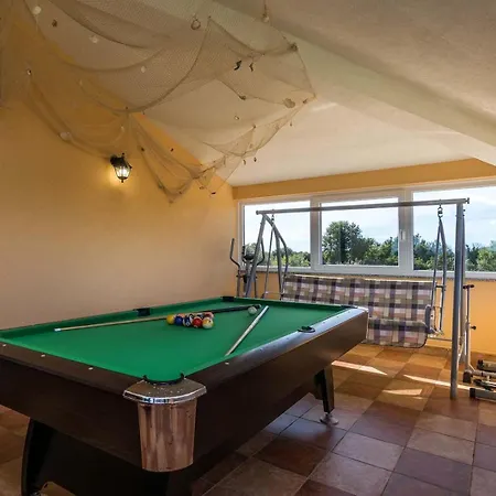 Divina Villa *