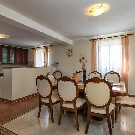 Divina Villa Šišan