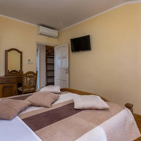Divina Villa Šišan
