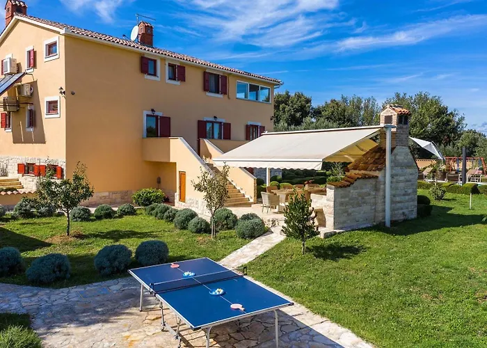 Divina Villa *