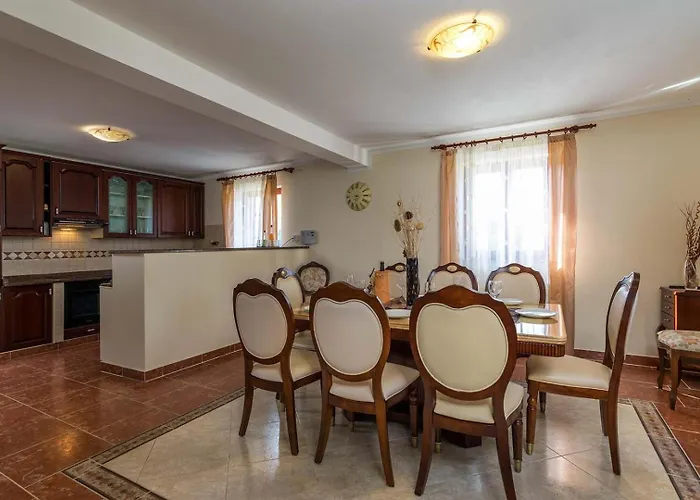 Divina Villa Šišan