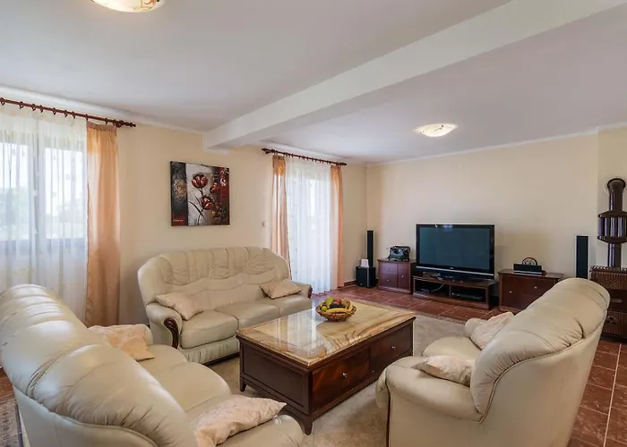 Divina Villa