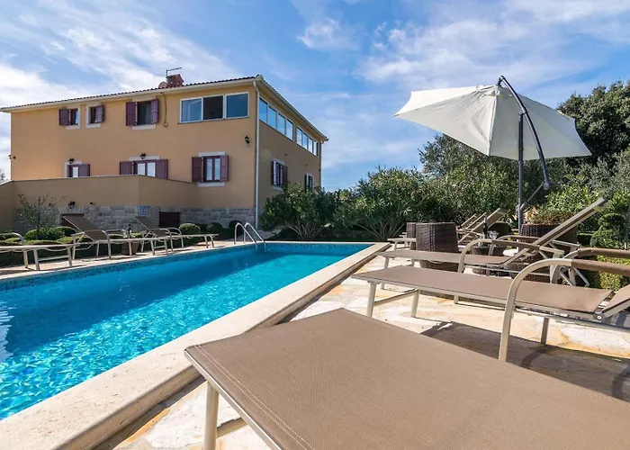 Divina Villa