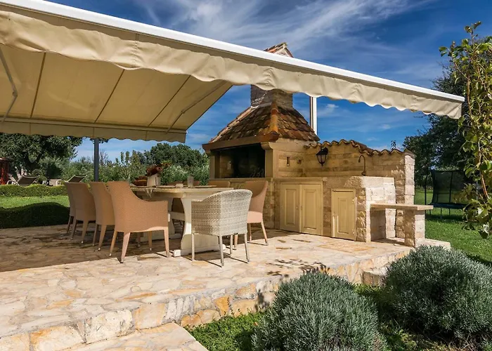 Divina Villa