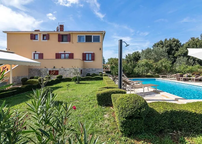 Divina Villa
