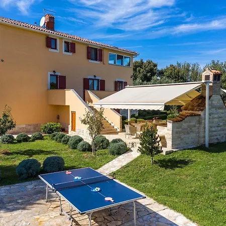 Divina Villa *