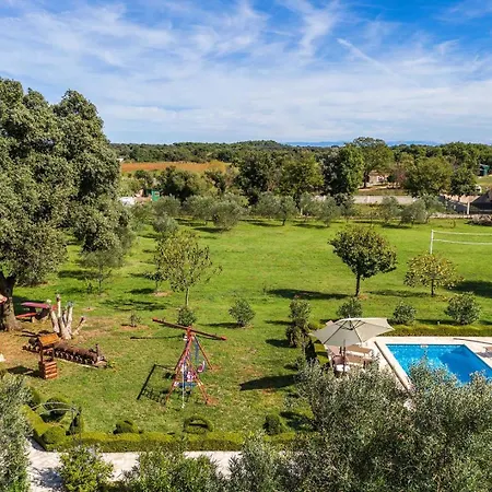 Divina Villa