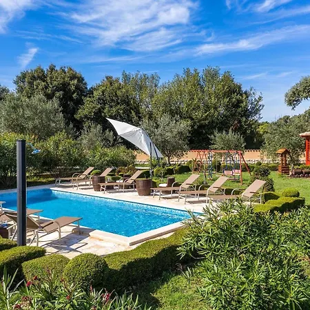Divina Villa *