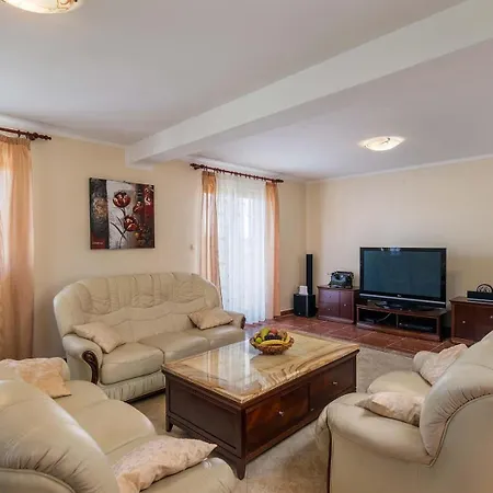 Divina Villa