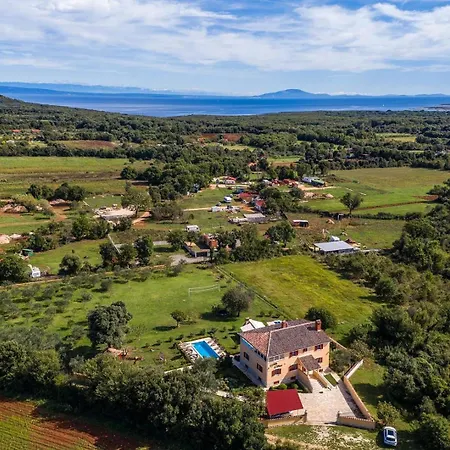 Villa Divina Sisan