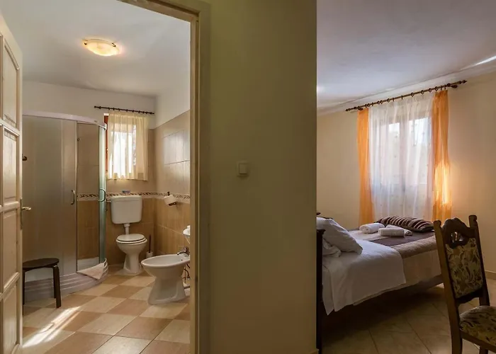 빌라 Divina Šišan