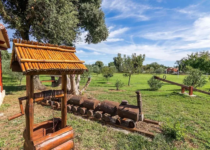 빌라 Divina Šišan