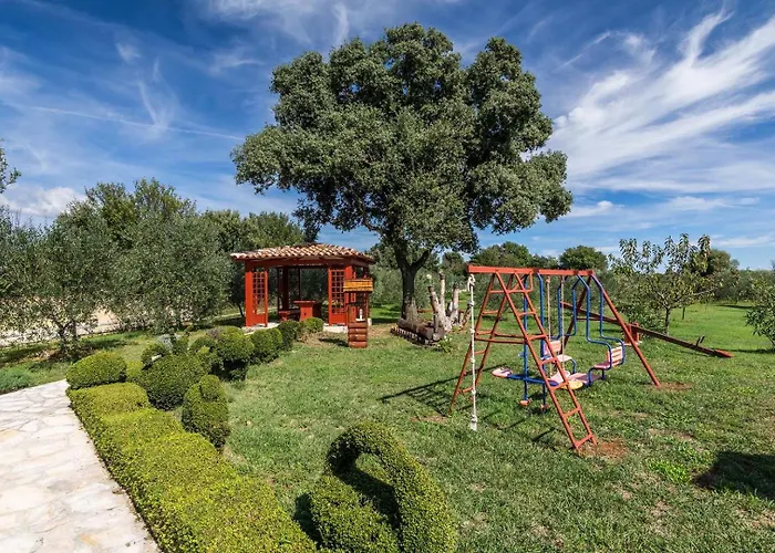 빌라 Divina Šišan